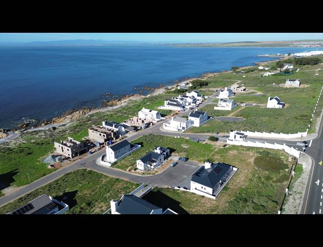 292M² VACANT LAND FOR SALE IN ST HELENA VIEWS